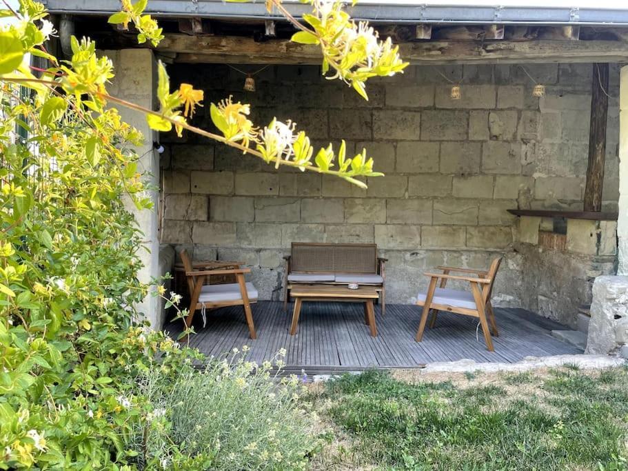 Chez Juliette - Maison Et Jardin - Bord De Loire A Saumur Exterior photo